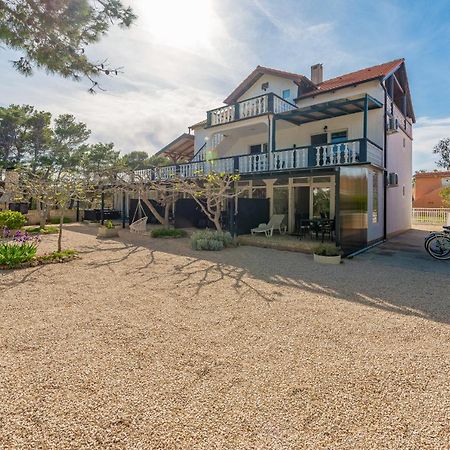 Apartments Villa Agape Vir Ngoại thất bức ảnh