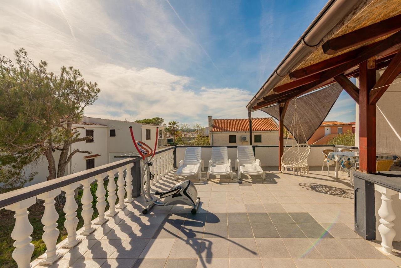Apartments Villa Agape Vir Ngoại thất bức ảnh