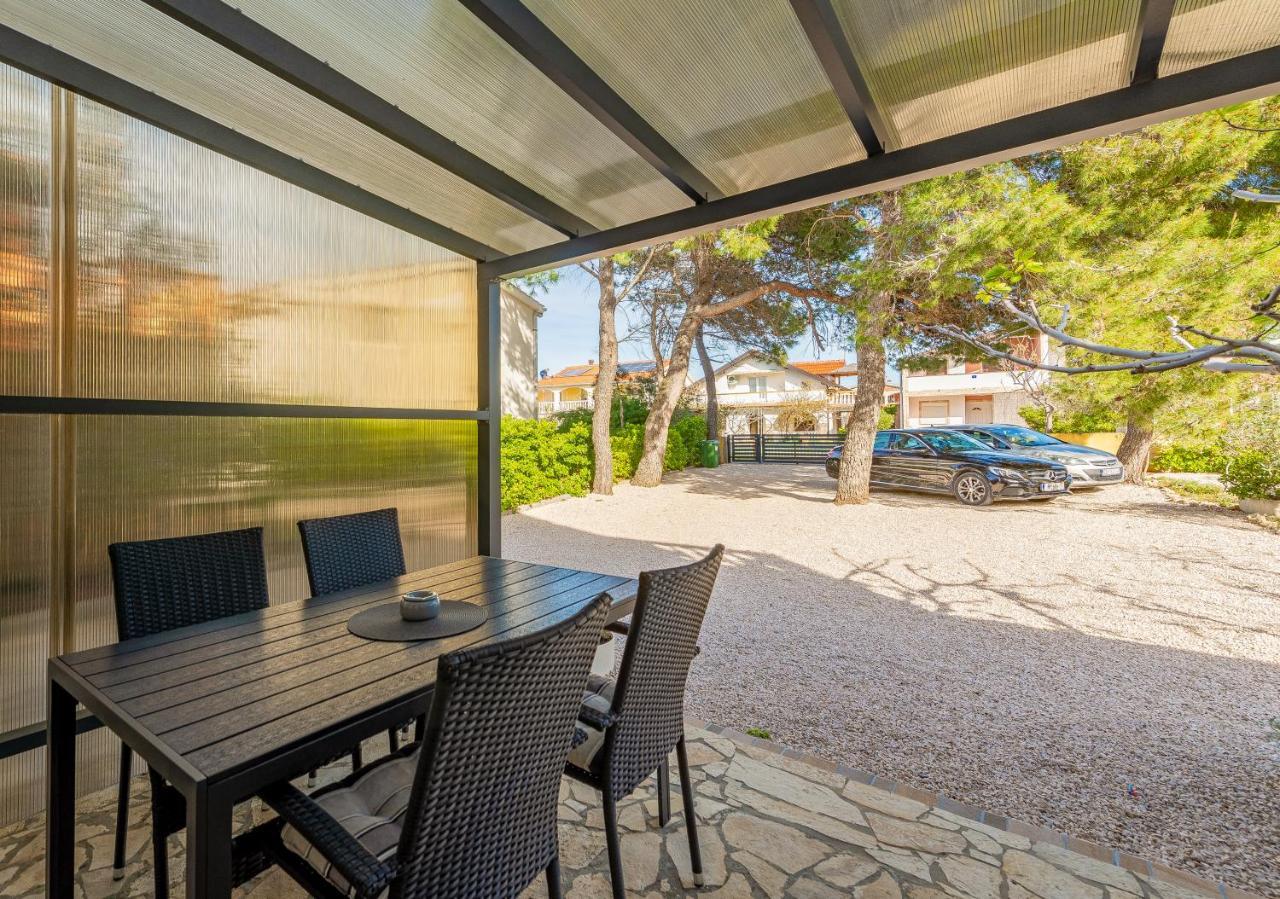 Apartments Villa Agape Vir Ngoại thất bức ảnh