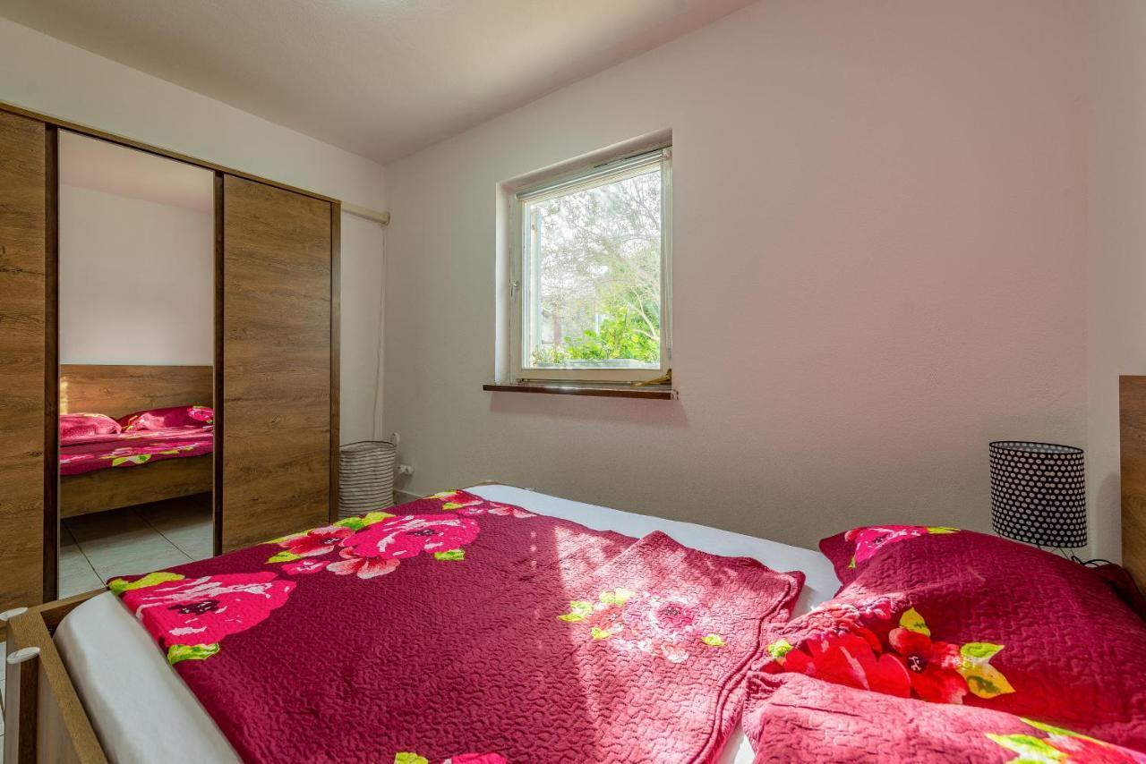 Apartments Villa Agape Vir Ngoại thất bức ảnh