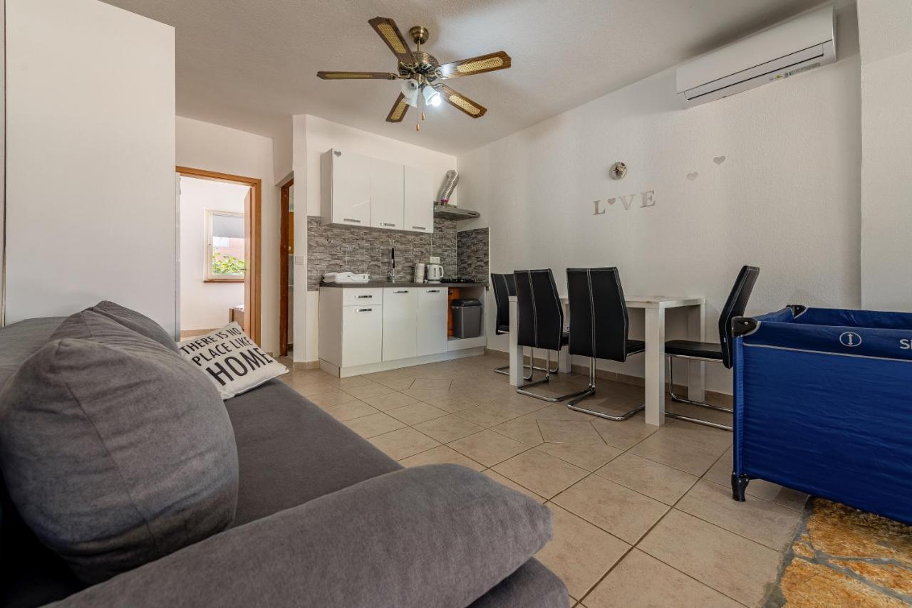 Apartments Villa Agape Vir Ngoại thất bức ảnh