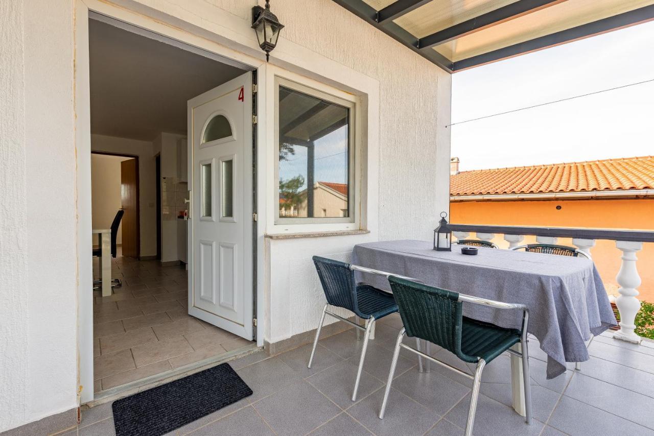 Apartments Villa Agape Vir Ngoại thất bức ảnh