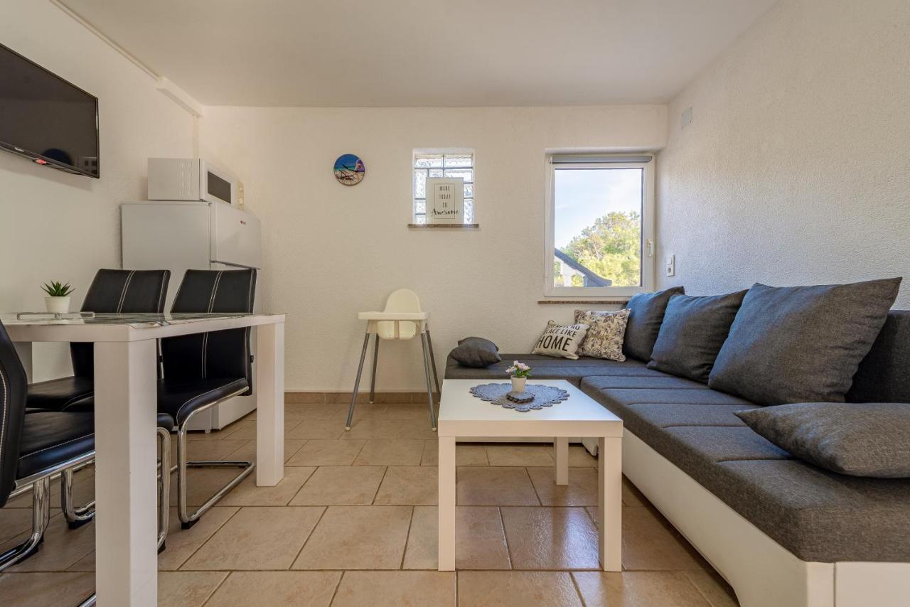 Apartments Villa Agape Vir Ngoại thất bức ảnh