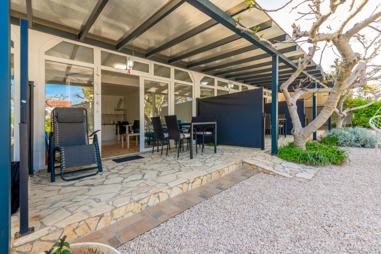 Apartments Villa Agape Vir Ngoại thất bức ảnh